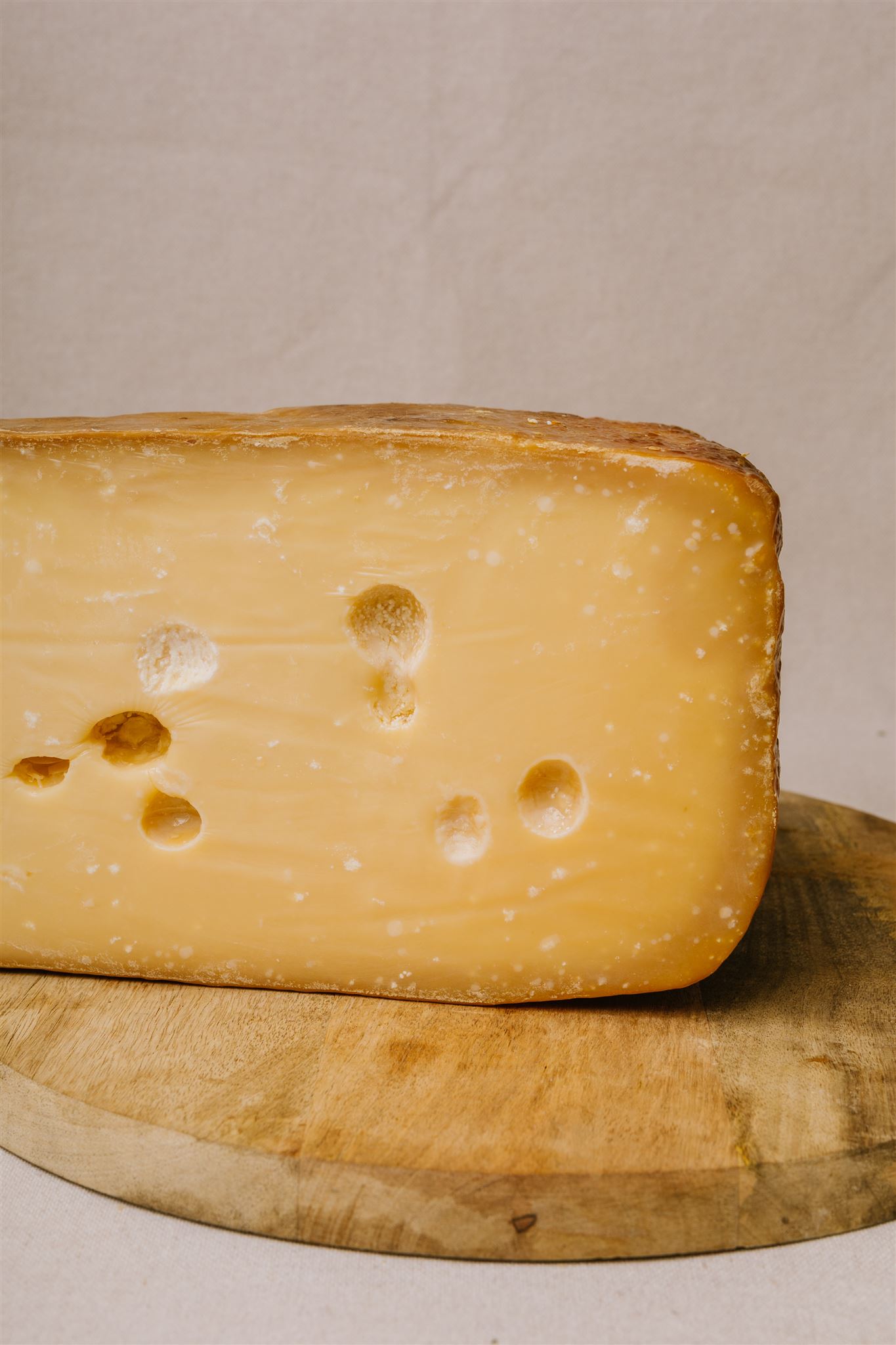 Ser szwajcarski stary Emmentaler